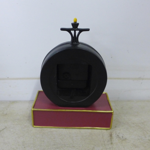 2077D - Three Harry Potter themed items, money bank, clock and 3D puzzle