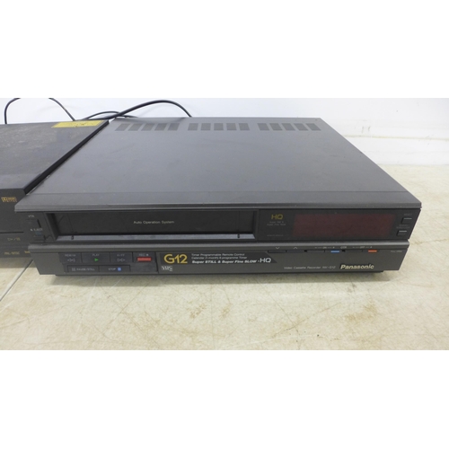 2085 - A Pioneer DV-505 DVD player and a Panasonic NV-G12 video cassette recorder