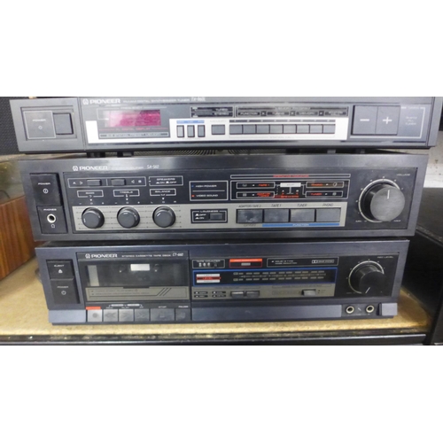 2093 - A quantity of Pioneer stereo equipment including a PD-5300 compact disc player, a TX-960L FM/AM digi... 