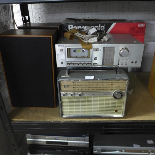 2110 - A Sony TC-U30 stereo cassette deck, a pair of Sony SS-40A stereo speakers, a Panasonic RX-FS430 ster... 