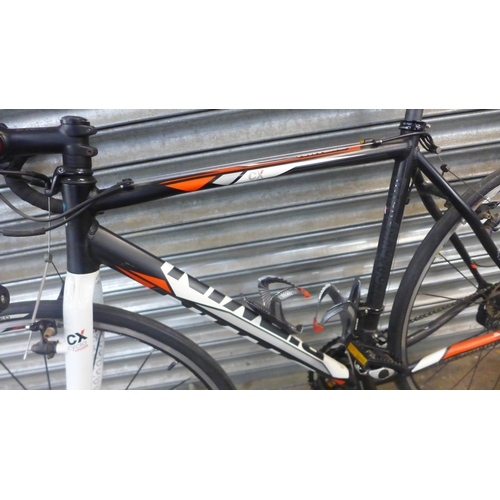 2140 - A B-twin CX Cyclo Cross men’s road bike with heat treated aluminium frame, Tektro RL721 brakes, Shim... 