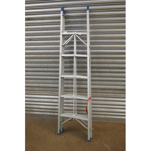 2157 - A Draper Model No. FSL5  5 rung folding step ladder