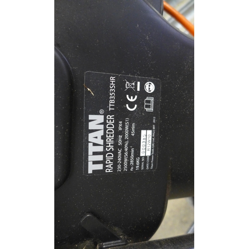 2201 - A Titan TTB353 SHR, 230V rapid garden shredder