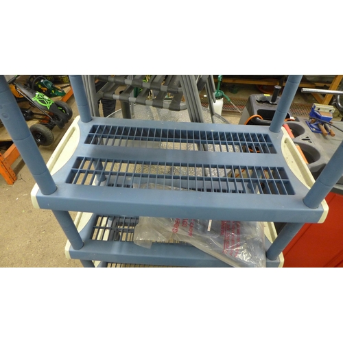 2218 - A plastic boltless shelving unit