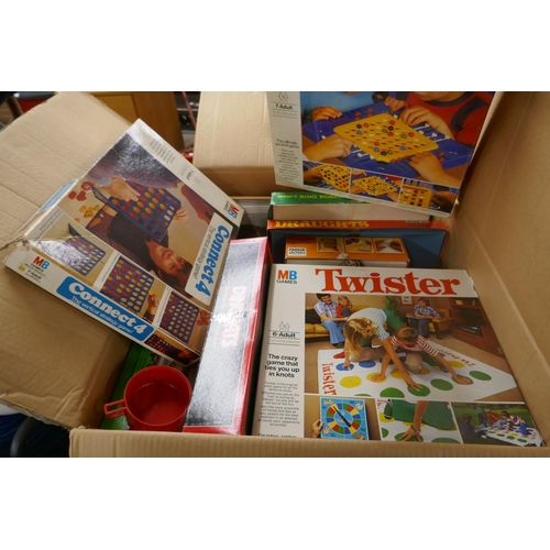 2257 - A large collection of vintage board games and other children's games including Cluedo, Battleship, D... 