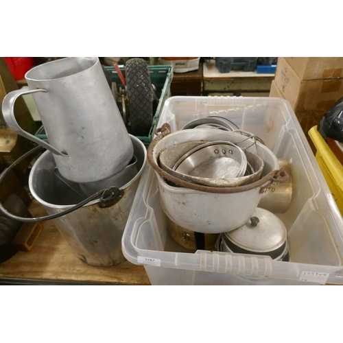 2287 - A large quantity of steel kitchen items including jugs, cauldrons, pots, pan etc