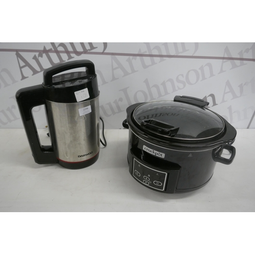 2296 - A Crock-pot slow cooker and a Daewoo soup kettle