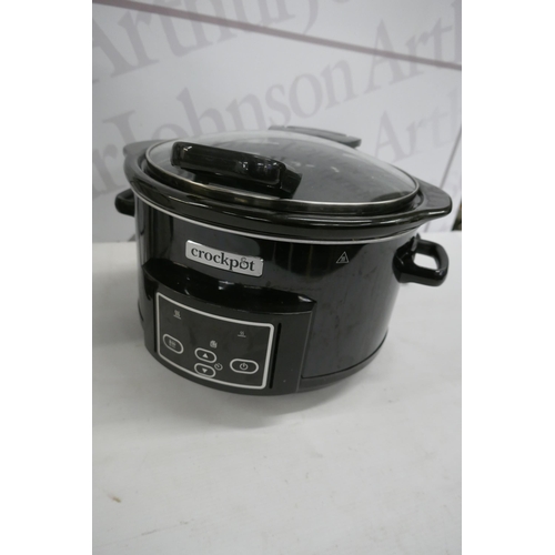 2296 - A Crock-pot slow cooker and a Daewoo soup kettle