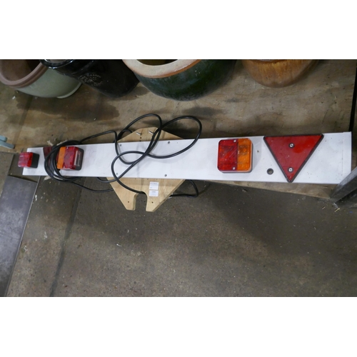 2304 - A 4.5ft trailer board with lights