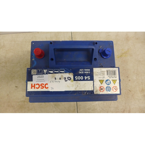 2323 - A Bosch S4005 60AH 12v battery