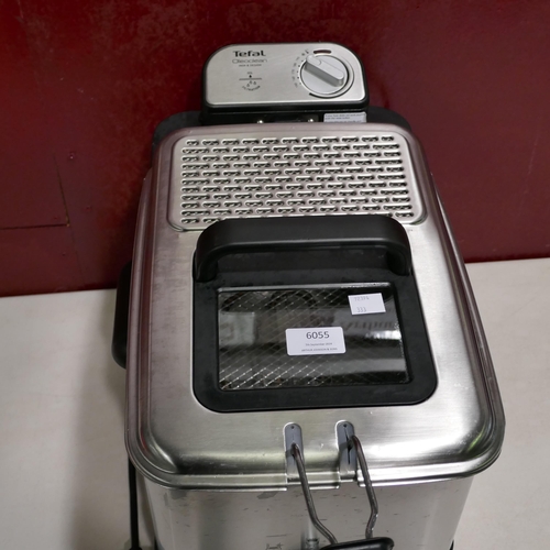 6055 - Tefal Fryer -  Model: (FR804140), (333-194) *This lot is subject to VAT