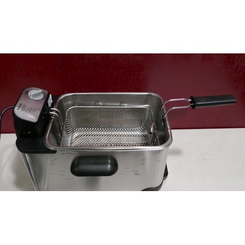 6055 - Tefal Fryer -  Model: (FR804140), (333-194) *This lot is subject to VAT