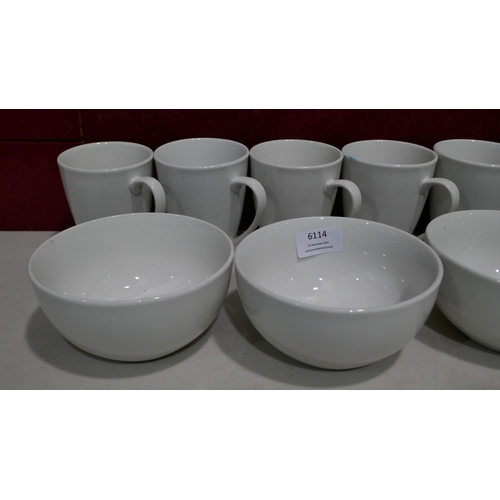 6114 - Porcelain crossroads Dinner Set(332-486) *This lot is subject to vat