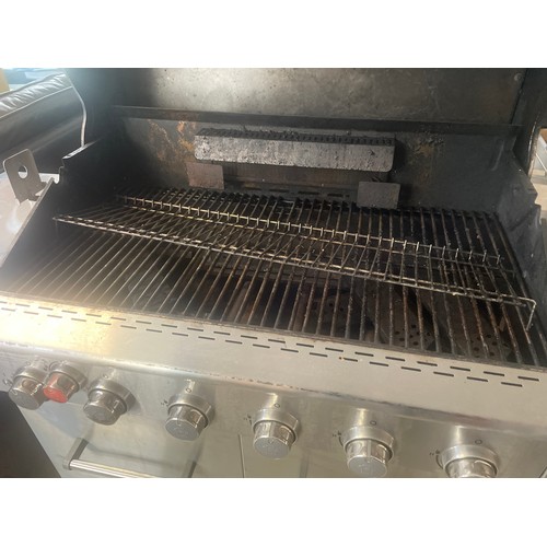 1520 - 7 Burner Stainless Steel Gas Grill - not checked or tested (4210-31) *This lot is subject to Vat