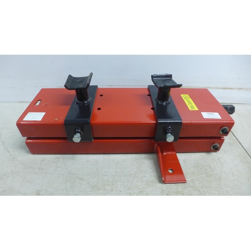 5042 - A 500kg capacity motorcycle scissor lift