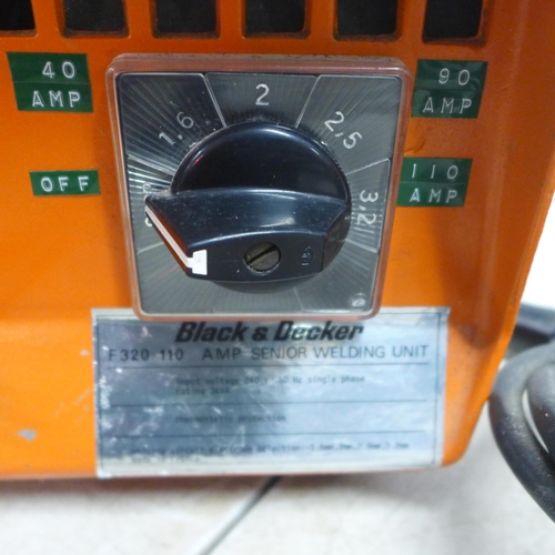 5049 - A Black and Decker F320 110amp senior welding unit