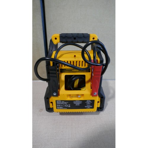 6039 - Cat Jump Starter 1200 Amp - This lot requires a UK adapter (334-569) *This lot is subject to Vat