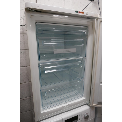 5123 - A Zanussi ZUT113W free standing under counter fast freeze freezer