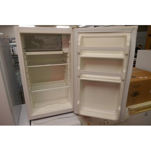 5133 - A Frigidaire FR4893A free standing under counter fridge