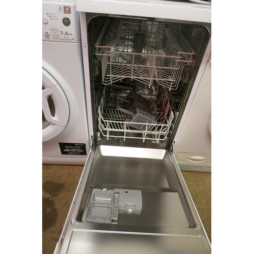 5134 - A Beko DE2541 FW slimline dishwasher