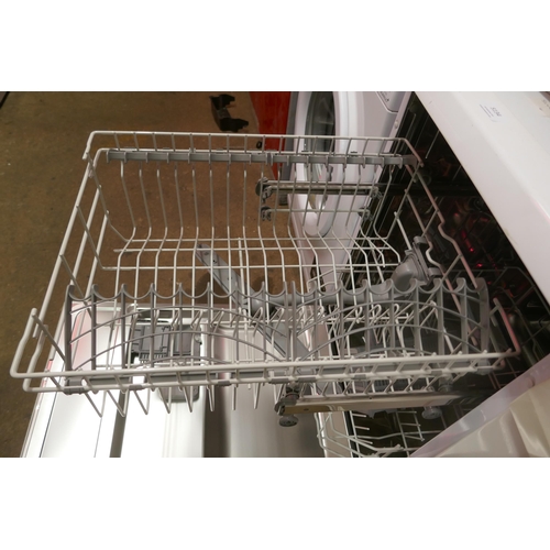 5134 - A Beko DE2541 FW slimline dishwasher