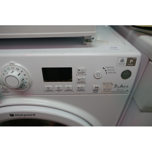 5136 - A Hotpoint Aquarius WMPG 762 7kg washing machine