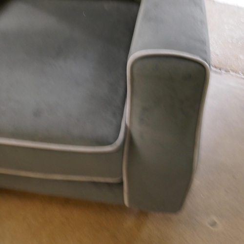 3114 - A grey velvet armchair