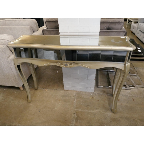 3122 - A silver mirrored console table