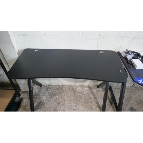 6002 - Xrocker Rgb Lumio Gaming Desk - This lot requires a UK adapter (334-489) *This lot is subject to Vat