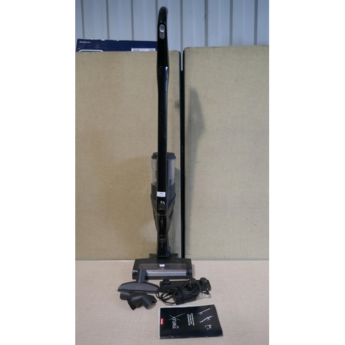 6053 - Miele Triflex Hxi Cat & Dog vacuum Cleaner with Charger - This lot requires a UK adapter (334-594) *... 