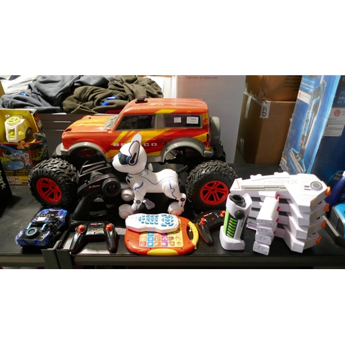 6054 - Power Puppy Smart Remote Control Dog, Monster Truck Rc Bronco, Laser X Blaster 4 pack, Power Craze O... 