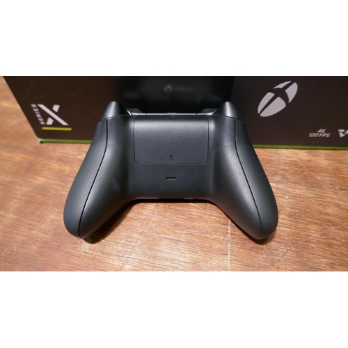 6113 - Xbox Series X 1 Tb Gaming Console with Controller - This lot requires a UK adapter (334-604) *This l... 