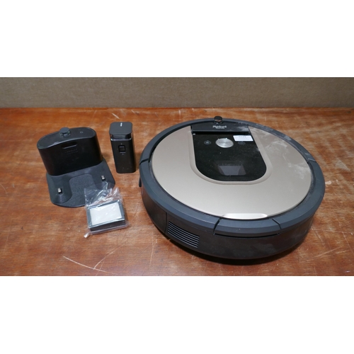 6129 - Irobot Roomba 974 Vacuum Cleaner (Incomplete) - This lot requires a UK adapter (334-561) *This lot i... 