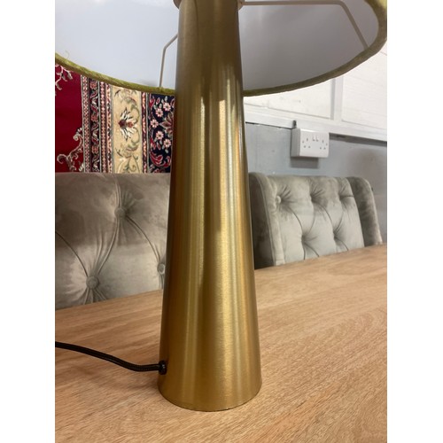 3021 - A pair of brass table lamps with olive green shades