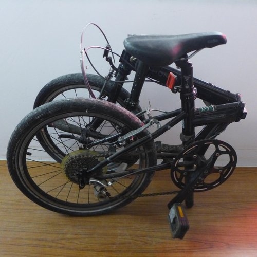 5140 - A Dahon speed P8 folding bike