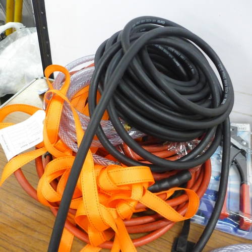 5318 - A large quantity of Clarke items including a set of 3.5m 41mm² booster cables, a 4 pack of heavy dut... 