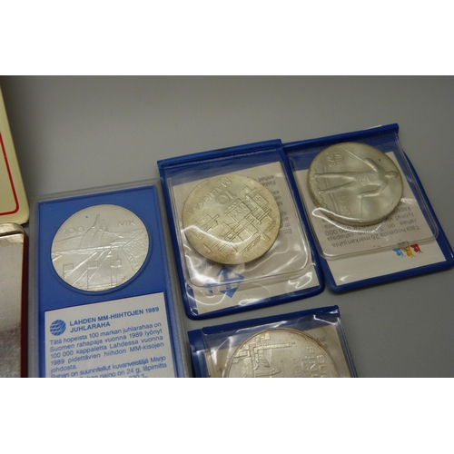 1021 - Five Finnish silver coins including skiing championships and a collection of British silver coins, 1... 