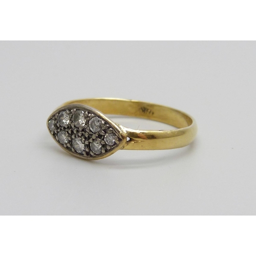 1027 - An 18ct gold eight stone diamond ring, 2.2g, T