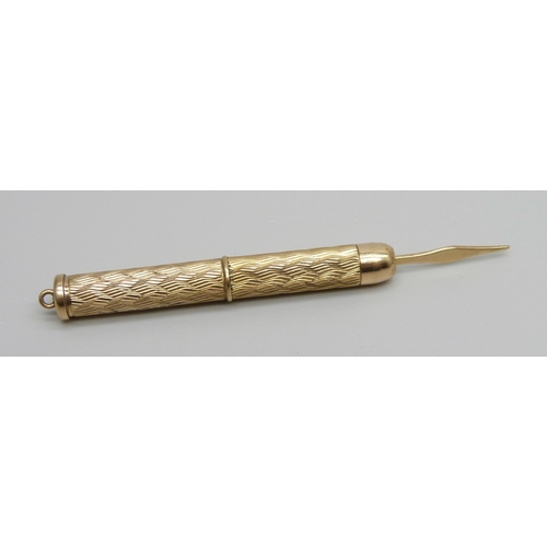 1033 - A 9ct gold propelling olive/tooth pick, 6.2g