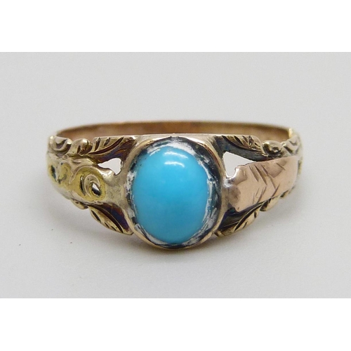 1040 - A vintage yellow metal and turquoise set ring, 1.3g, H