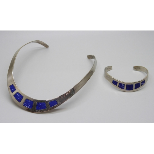 1051 - A Mexican silver torc necklace and bracelet