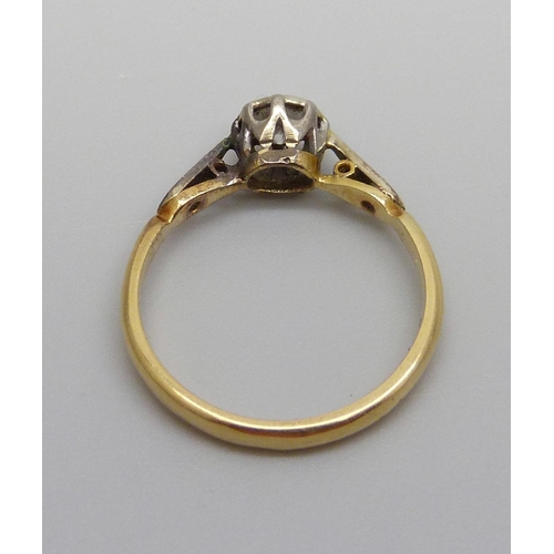 1070 - An 18ct gold and platinum set diamond ring, 2.1g, K, approximately 0.4ct diamond weight