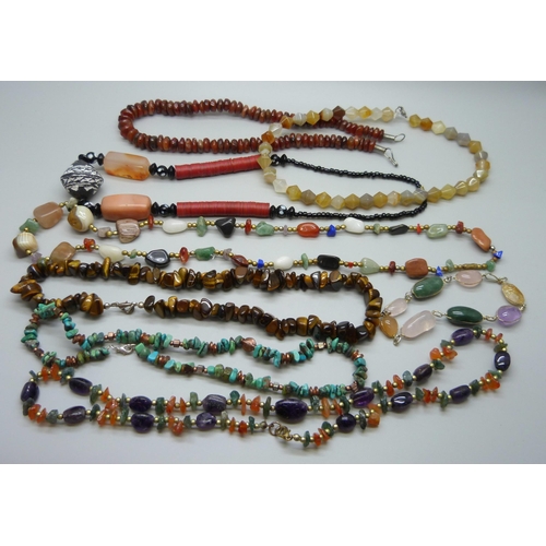 1103 - A collection of hardstone bead necklaces