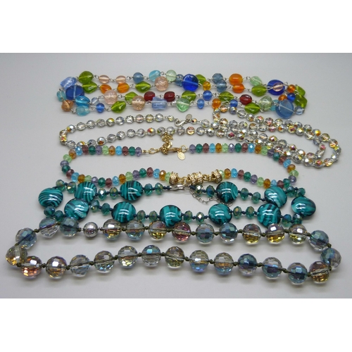 1107 - A string of glass beads by Joan Rivers and other glass bead necklets