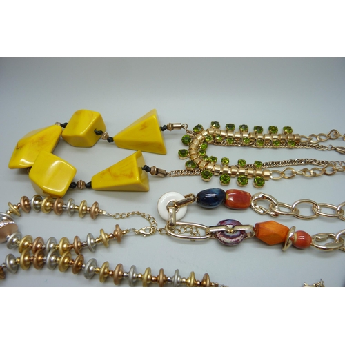 1112 - A collection of gold-tone necklets and bracelets