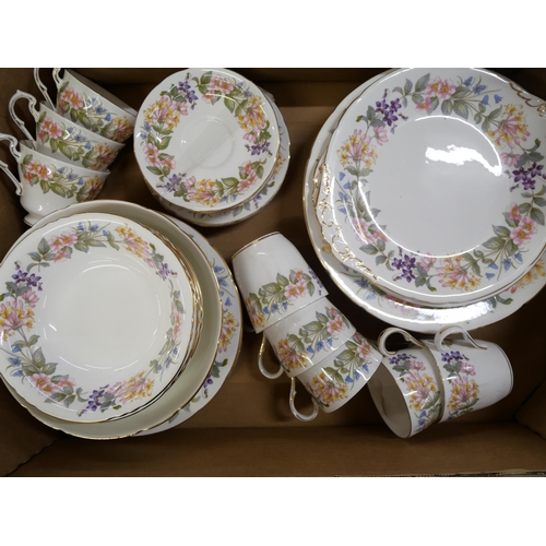 1145 - A set of Paragon Country Lane tea and dinnerwares **PLEASE NOTE THIS LOT IS NOT ELIGIBLE FOR IN-HOUS... 