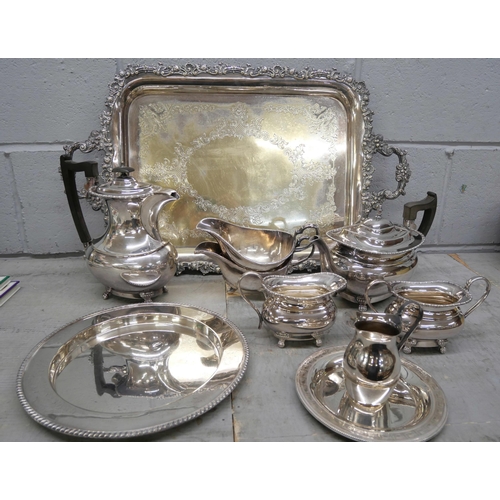 1148 - A large plated tray, a plated tea service, etc. **PLEASE NOTE THIS LOT IS NOT ELIGIBLE FOR IN-HOUSE ... 