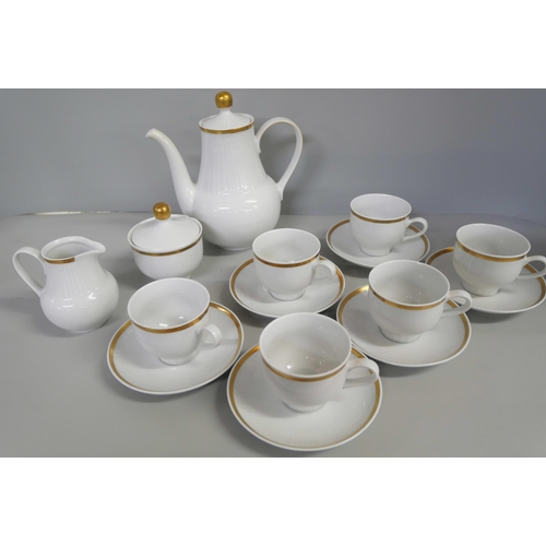 1163 - A white porcelain coffee service and a Denby teapot **PLEASE NOTE THIS LOT IS NOT ELIGIBLE FOR IN-HO... 