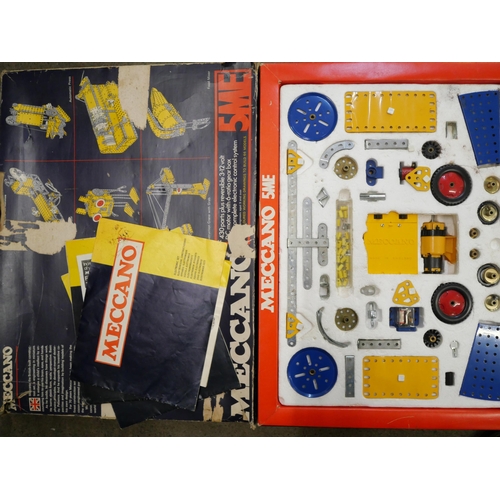 742 - A 1970s Meccano 5ME electronic set, boxed