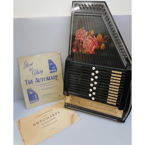 811 - An autoharp with instructions